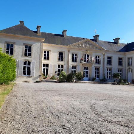 Hotel Du Chateau De Quineville Exterior photo